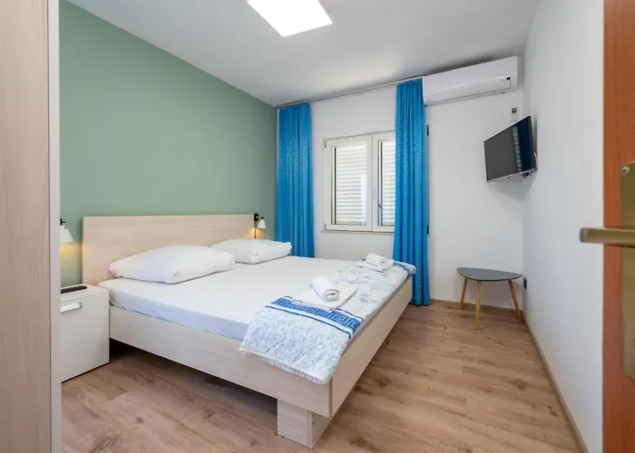 Apartments Zdravko
